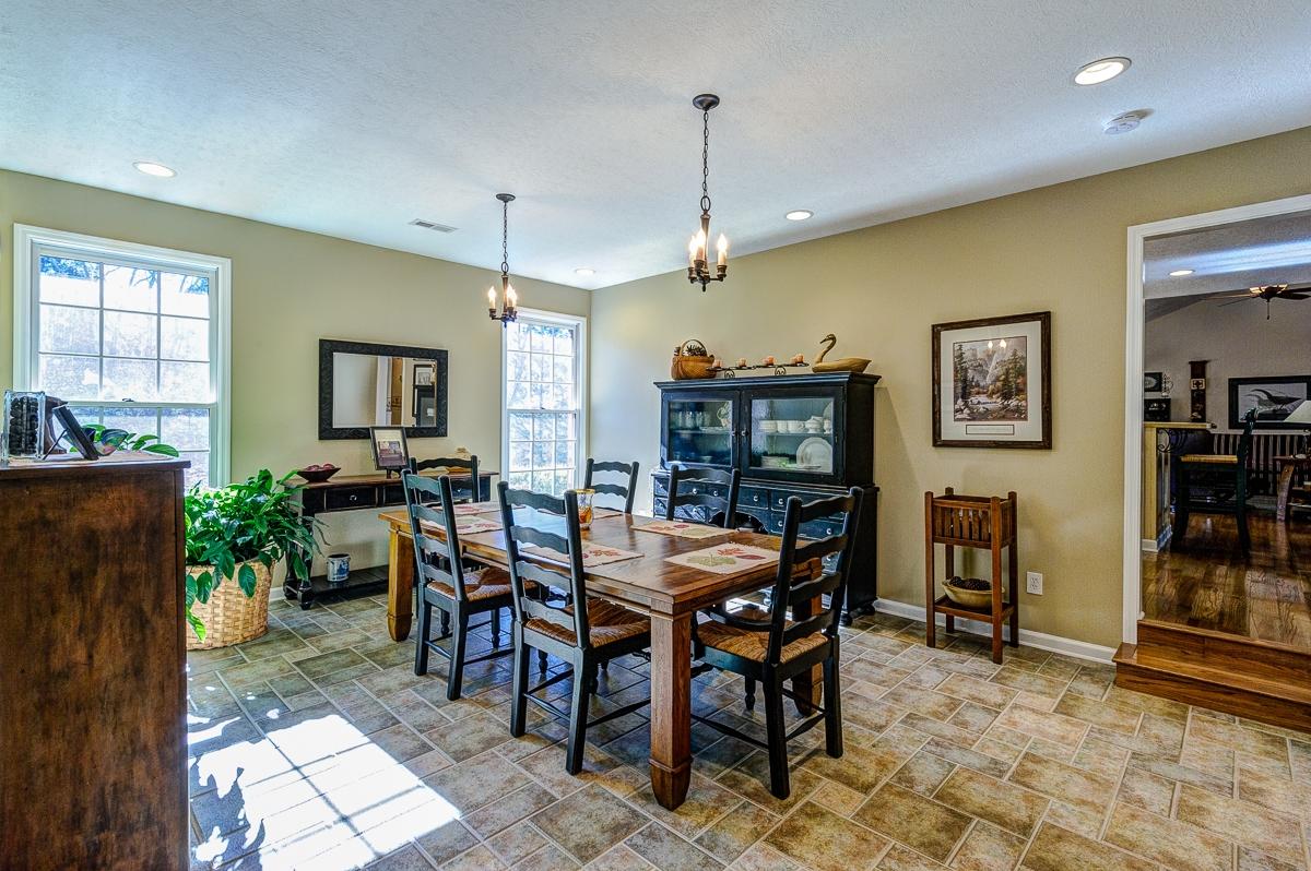 280 Lone Ridge Lane Clinton, TN 37716 - Photo 6 of 22 _ELF7844_HDR