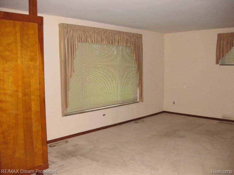 25550 Inkster Road Southfield, MI 48033 - Photo 5 of 9 living room 2.jpg