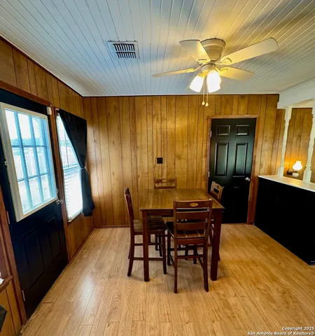 $230,000 | 710 West Hondo Avenue, Devine, TX 78016