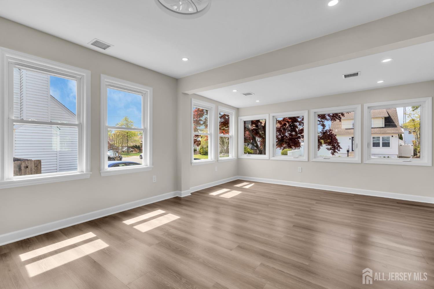 21 Market Street Edison, NJ 08817 - Photo 7 of 45