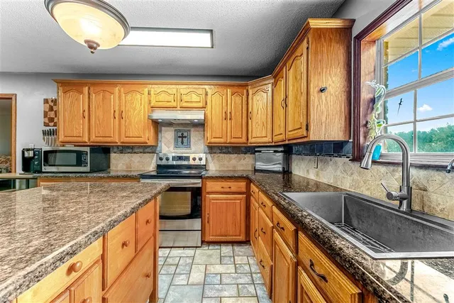 $325,000 | 103 Bazile Daigle Road, Lake Charles, LA 70607