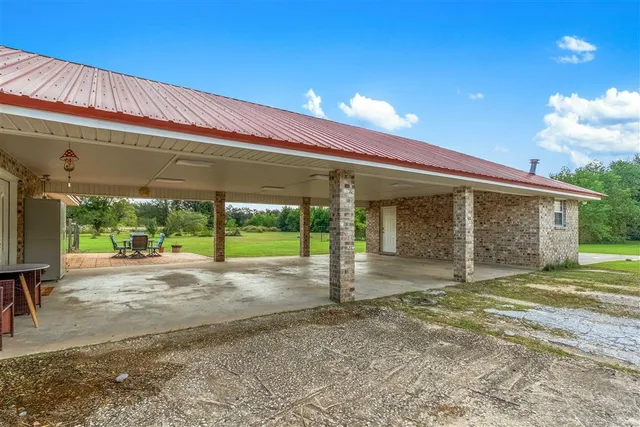 $325,000 | 103 Bazile Daigle Road, Lake Charles, LA 70607