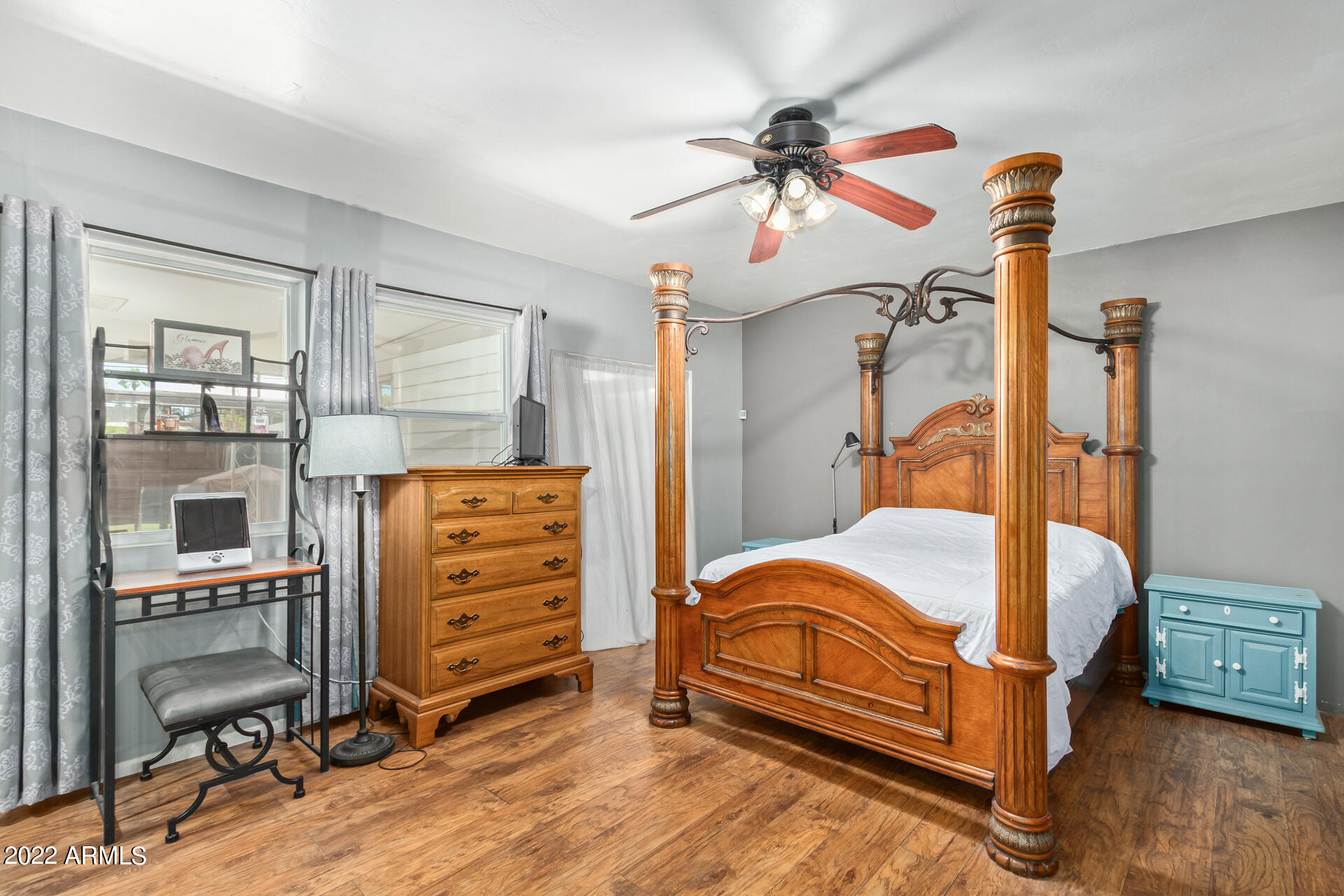7201 North 16th Drive Phoenix, AZ 85021 - Photo 11 of 29 a bedroom with a bed and a closet