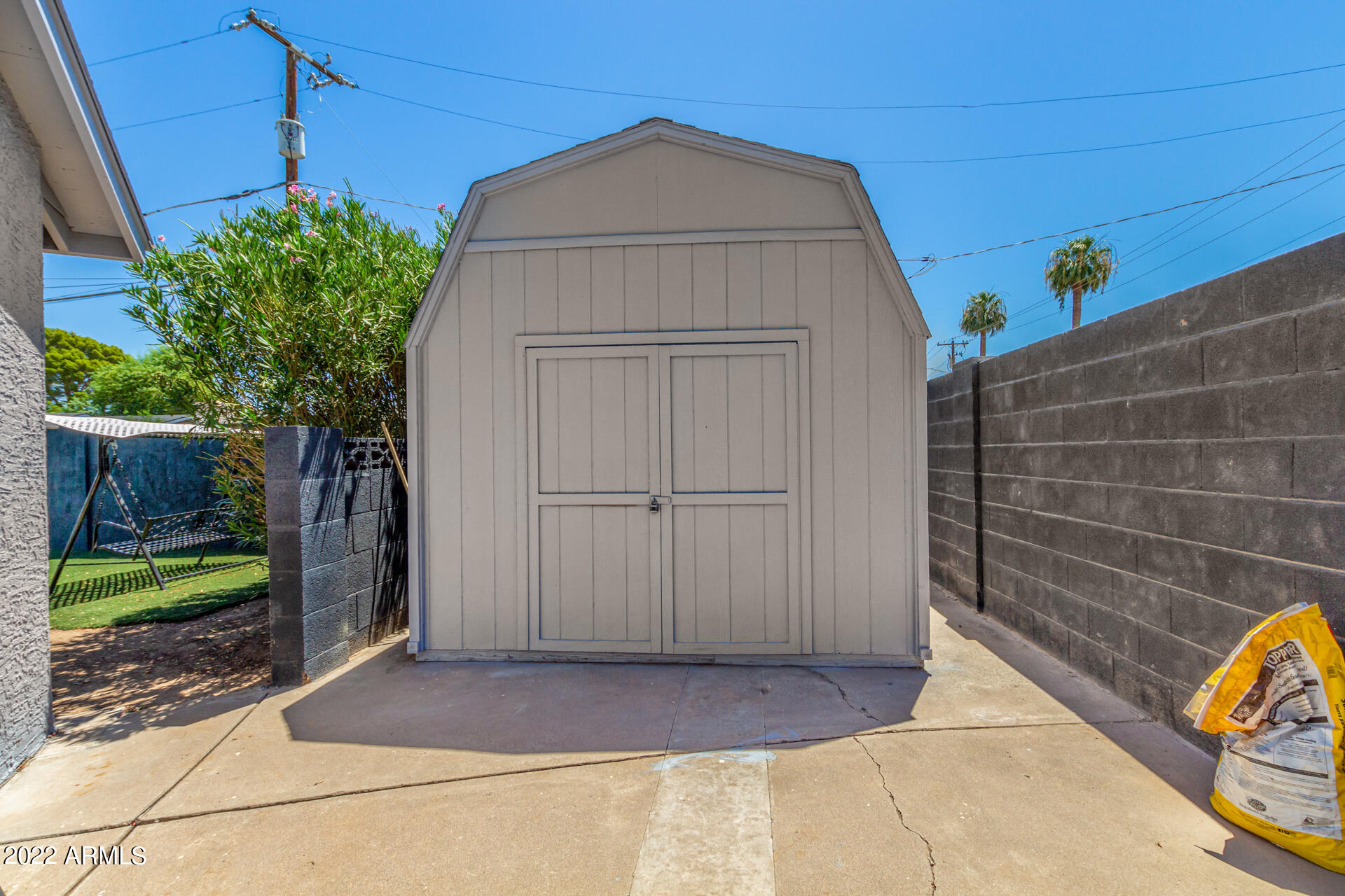 7201 North 16th Drive Phoenix, AZ 85021 - Photo 29 of 29 a view of a garage