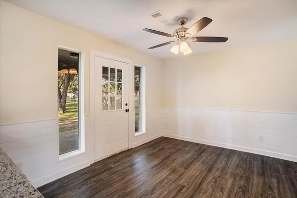 $289,900 | 108 West College Street, Leonard, TX 75452
