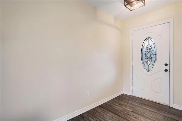 $289,900 | 108 West College Street, Leonard, TX 75452