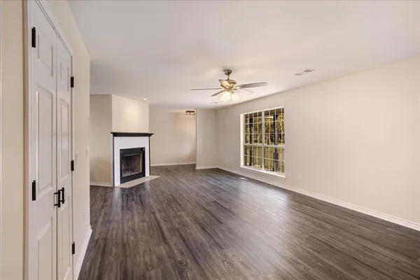 $289,900 | 108 West College Street, Leonard, TX 75452