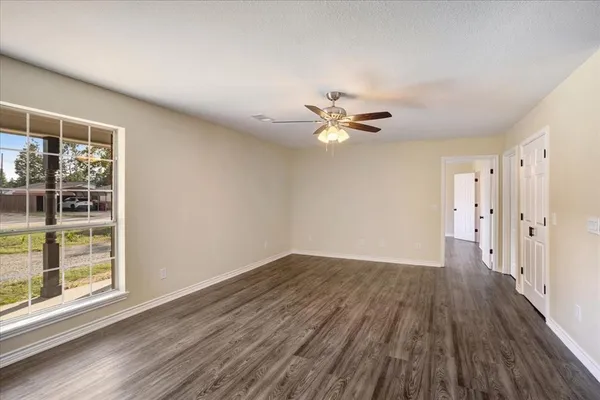 $289,900 | 108 West College Street, Leonard, TX 75452