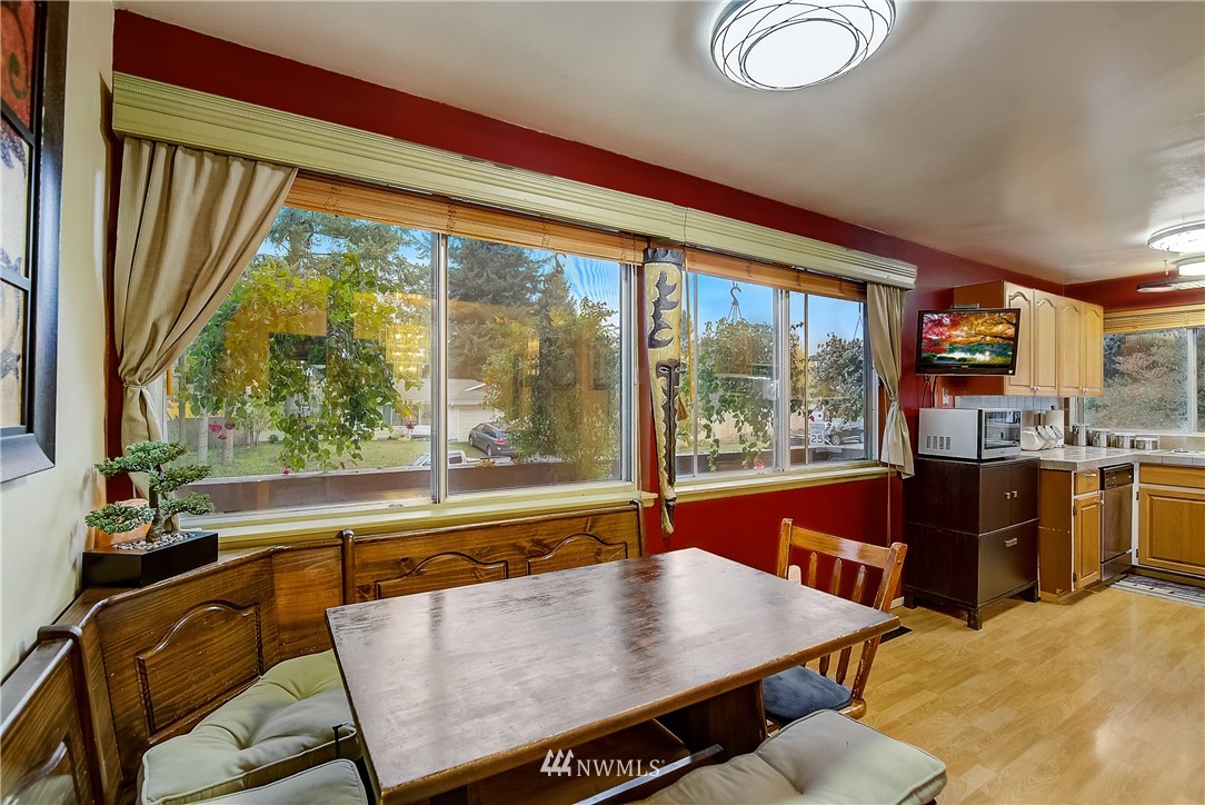 4109 Northeast 17th Street Renton, WA 98059 - Photo 11 of 28