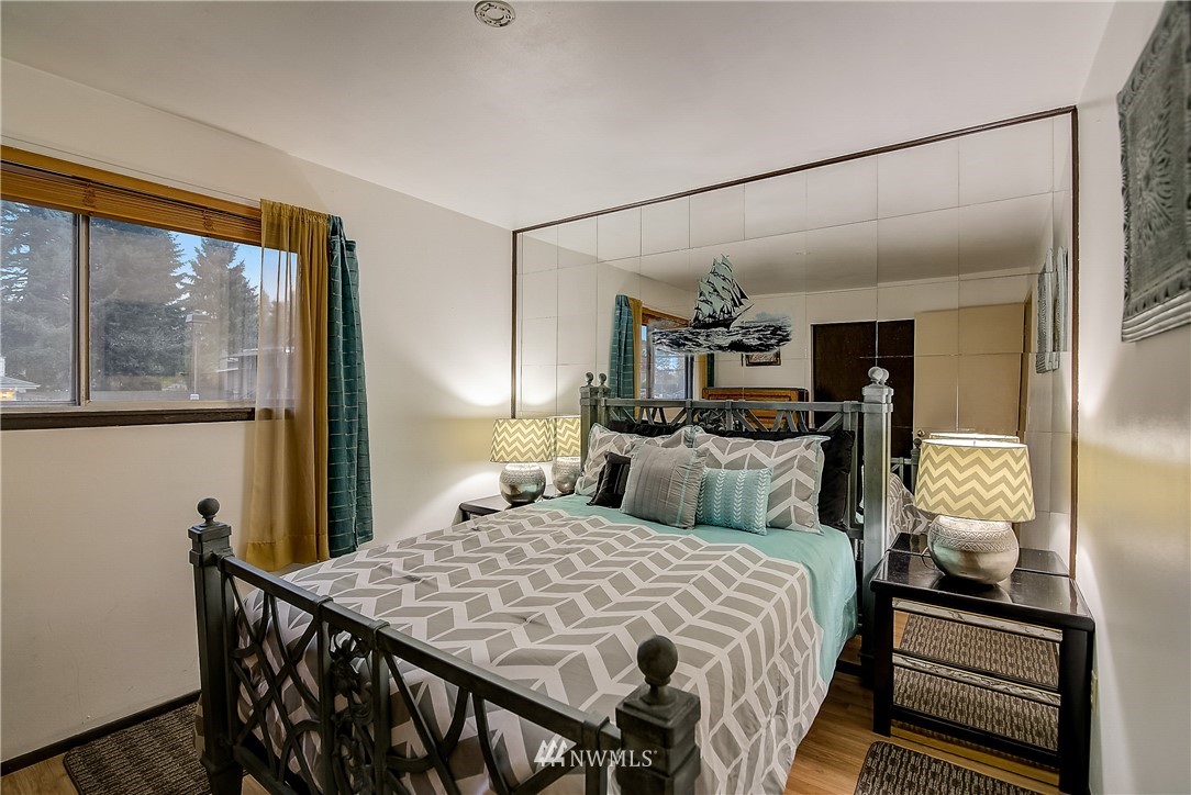 4109 Northeast 17th Street Renton, WA 98059 - Photo 22 of 28