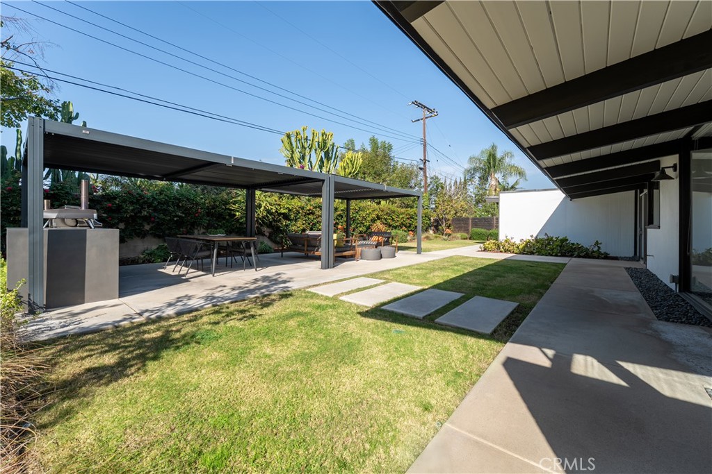 1830 North Ridgewood Street Orange, CA 92865 - Photo 10 of 11 Large flat backyard. Room for a pool.