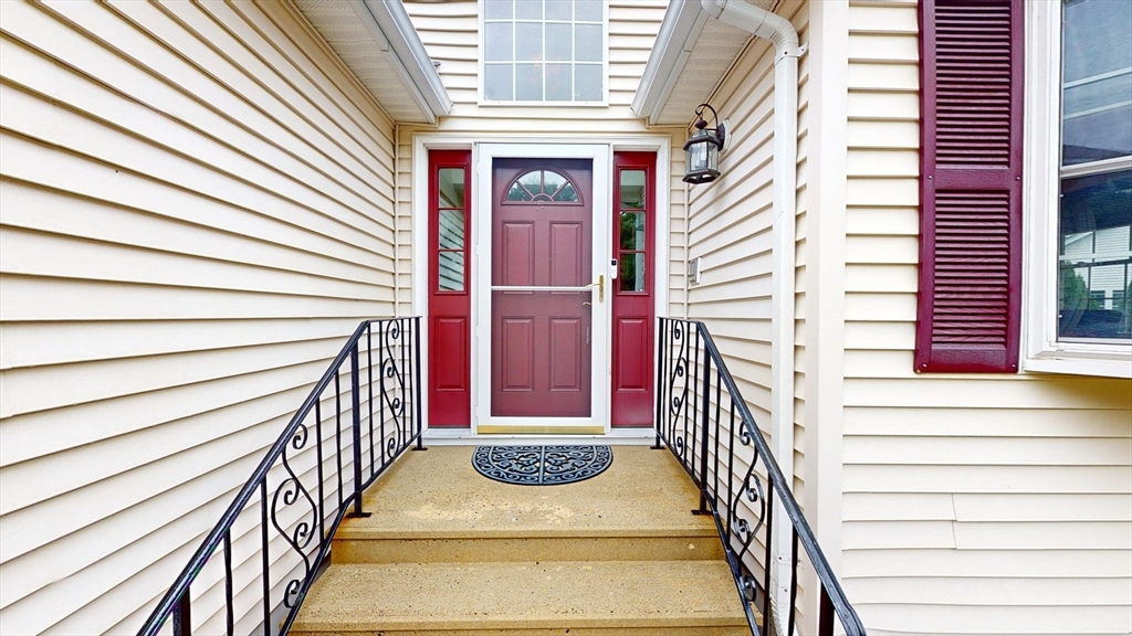 7 Fox Run Circle Auburn, MA 01501 - Photo 13 of 42