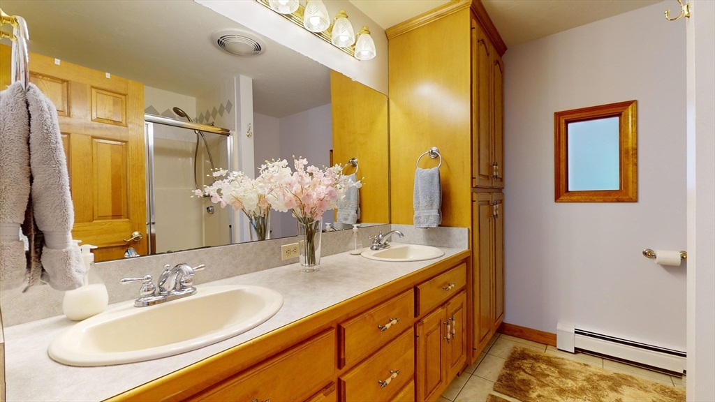 7 Fox Run Circle Auburn, MA 01501 - Photo 30 of 42