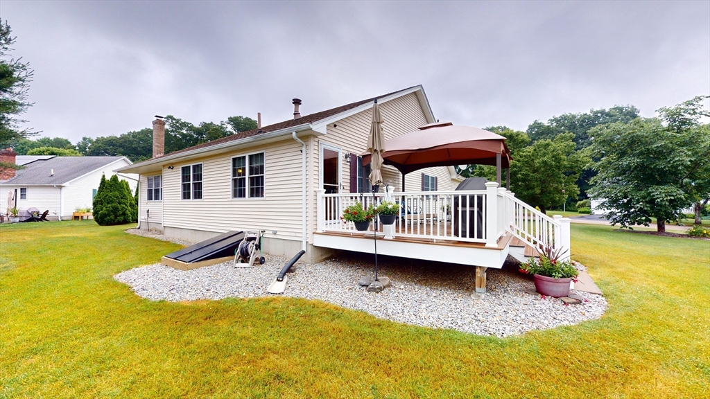 7 Fox Run Circle Auburn, MA 01501 - Photo 7 of 42