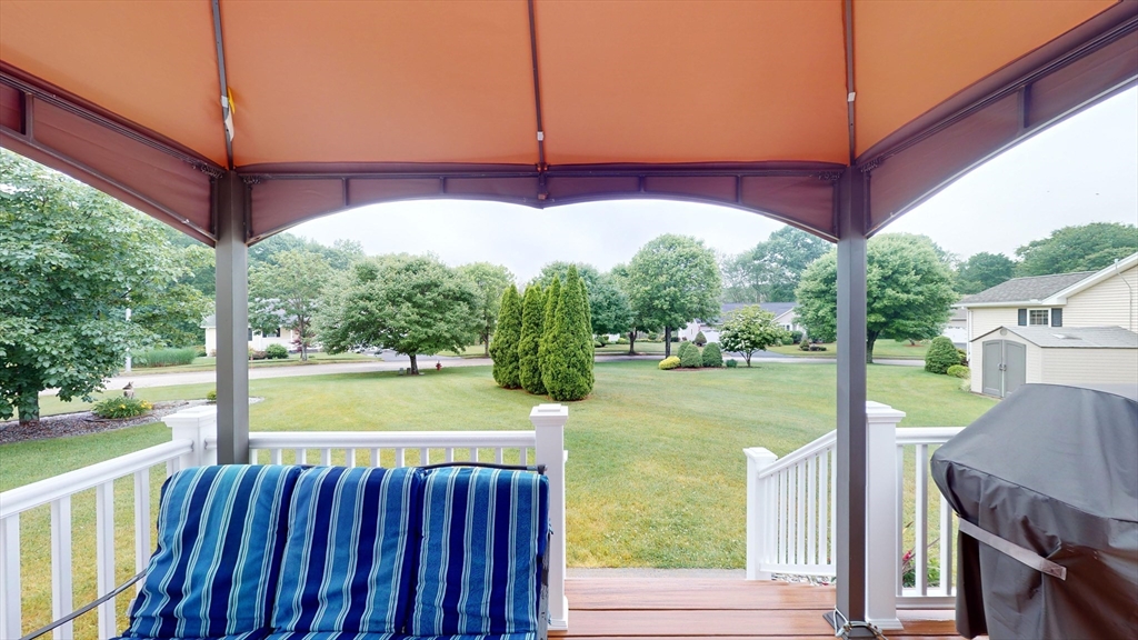 7 Fox Run Circle Auburn, MA 01501 - Photo 9 of 42