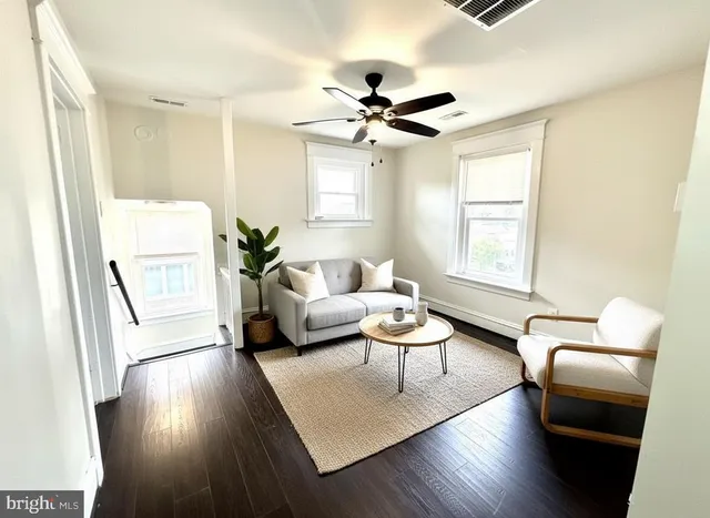 $1,695 | 534 Walnut Street, Lansdale, PA 19446