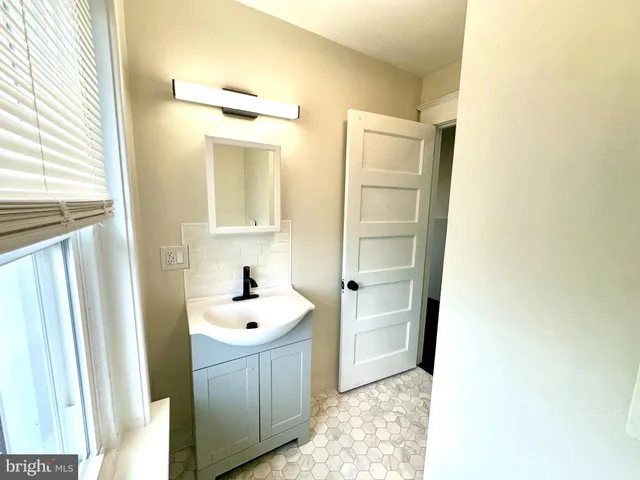 $1,695 | 534 Walnut Street, Lansdale, PA 19446