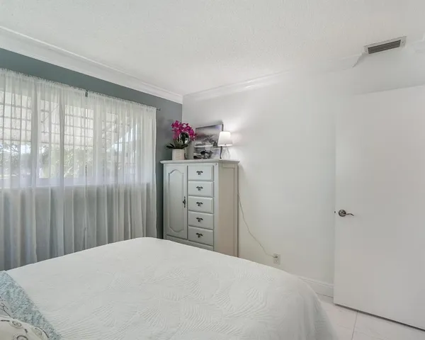 $324,900 | 4621 Northwest 46th Street, Tamarac, FL 33319