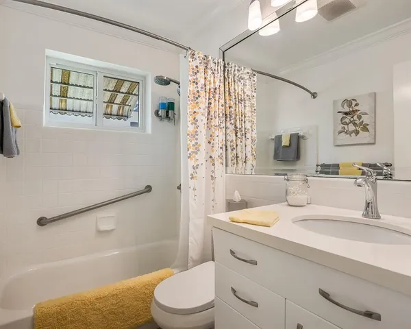 $324,900 | 4621 Northwest 46th Street, Tamarac, FL 33319