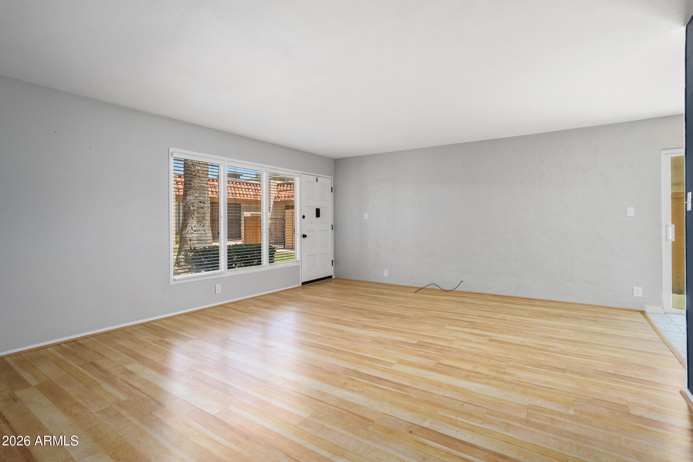 1320 East Bethany Home Road, Unit 102 Phoenix, AZ 85014 - Photo 11 of 30 11-UQ6A0474