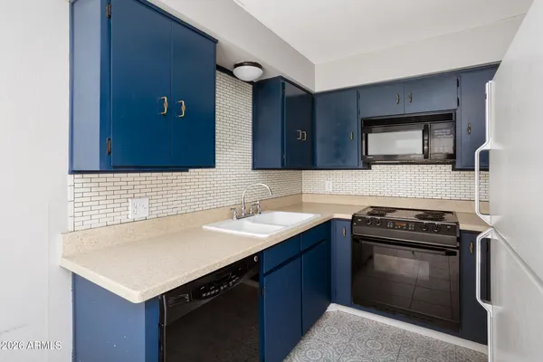 $249,999 | 1320 East Bethany Home Road, Unit 102, Phoenix, AZ 85014