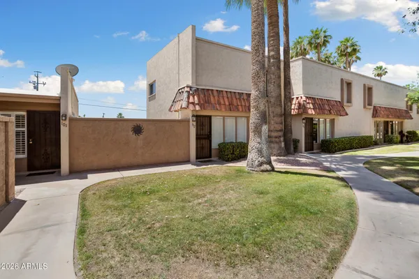 $249,999 | 1320 East Bethany Home Road, Unit 102, Phoenix, AZ 85014