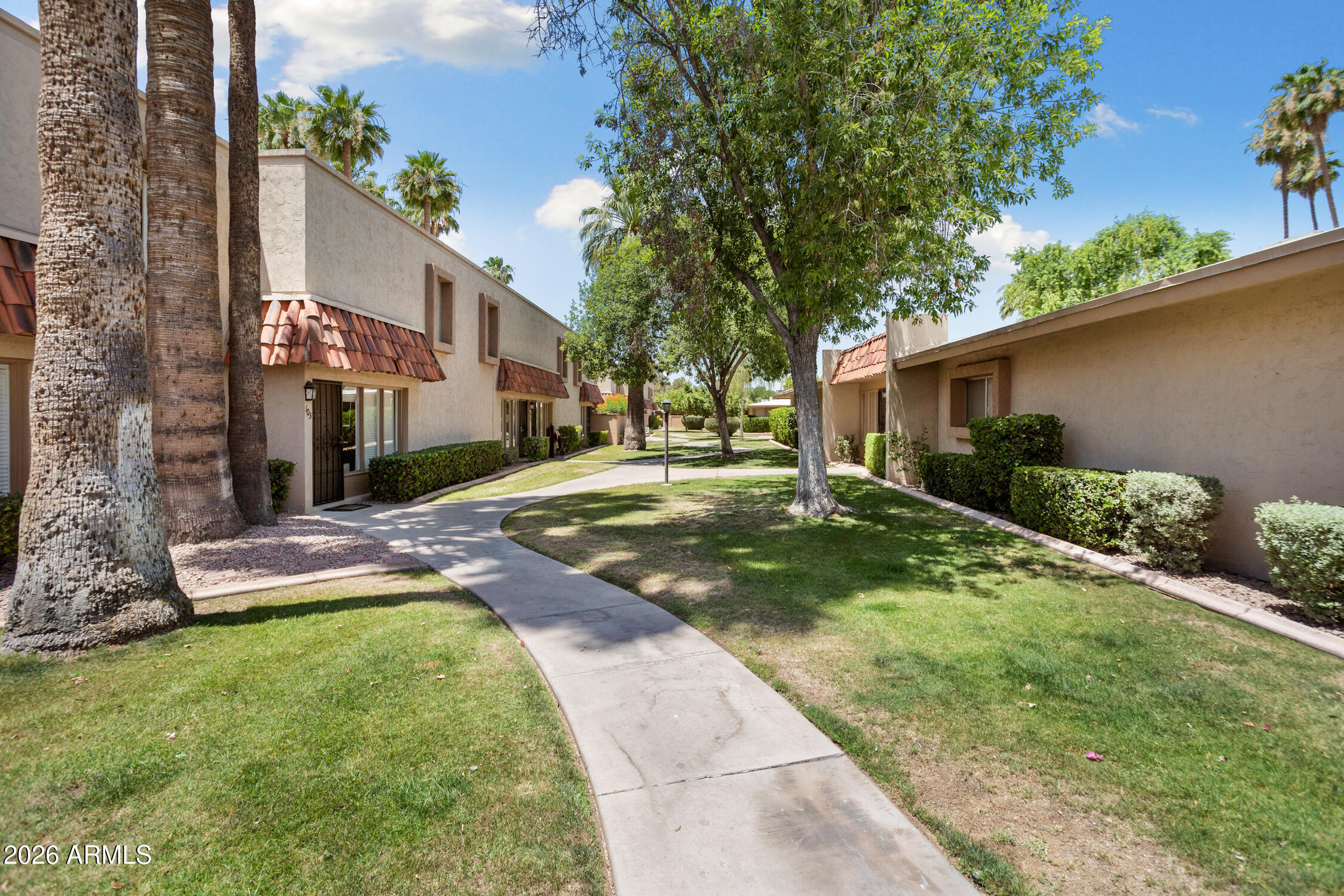 1320 East Bethany Home Road, Unit 102 Phoenix, AZ 85014 - Photo 8 of 30 08-UQ6A0464