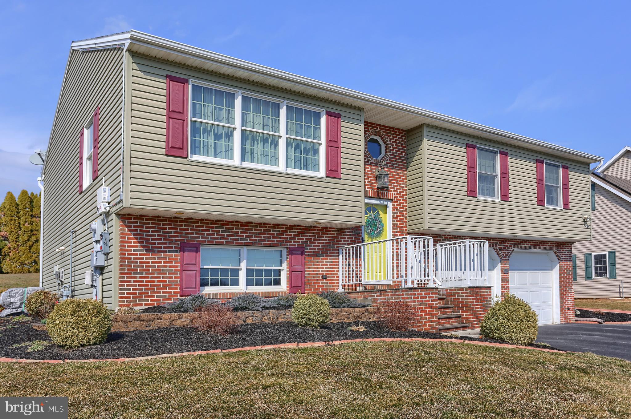 379 Limestone Road Carlisle, PA 17015 - Photo 4 of 29 Gallery Image 4