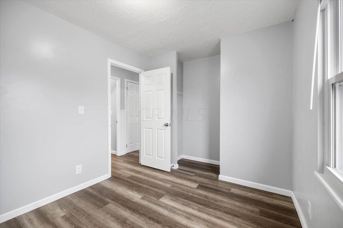 5226 Edgeview Road Columbus, OH 43207 - Photo 16 of 25 15-Bedroom 3-5226 Edgeview Rd -021