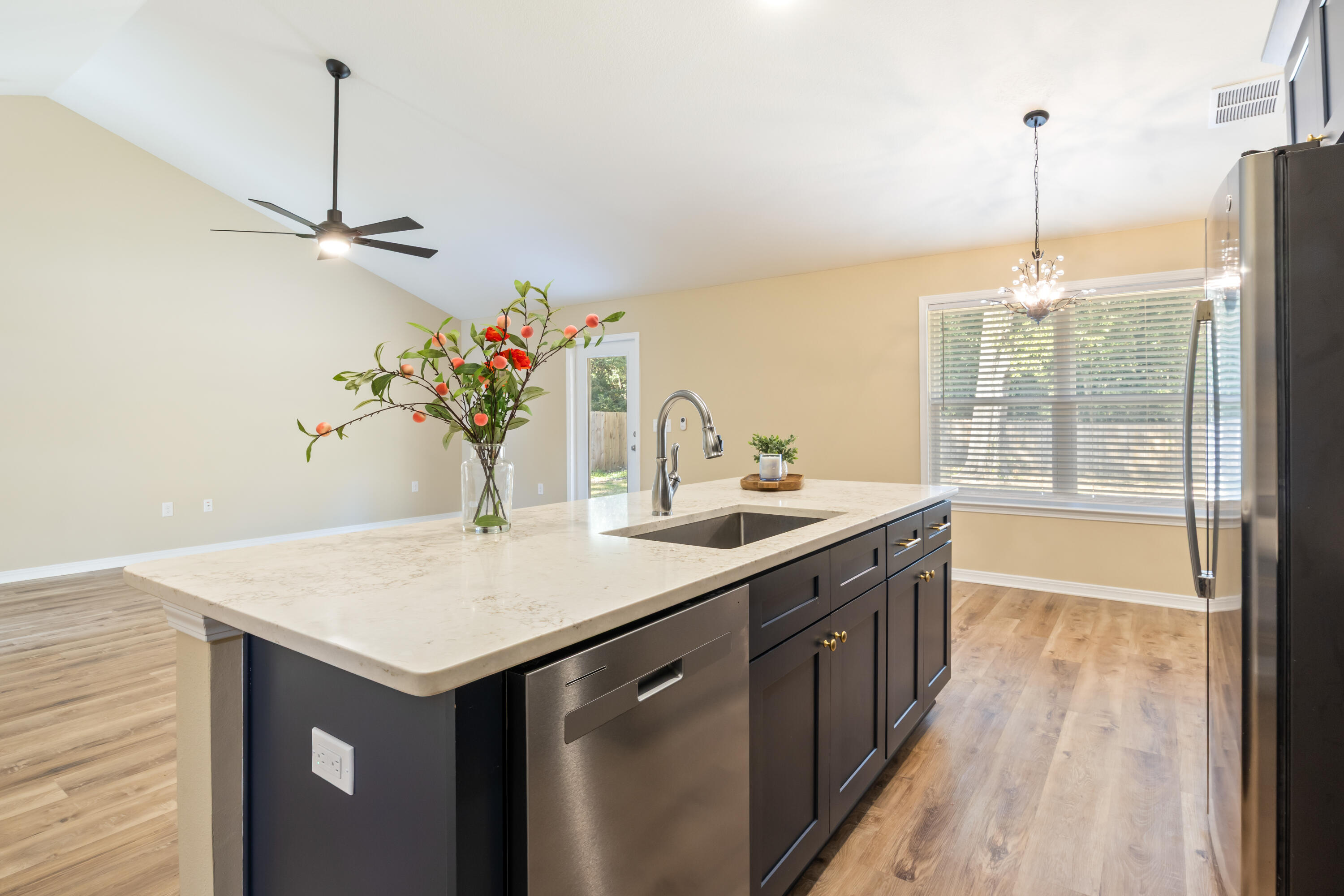 108 North Rayburn Street Crestview, FL 32539 - Photo 12 of 41 108a Rayburn St-10