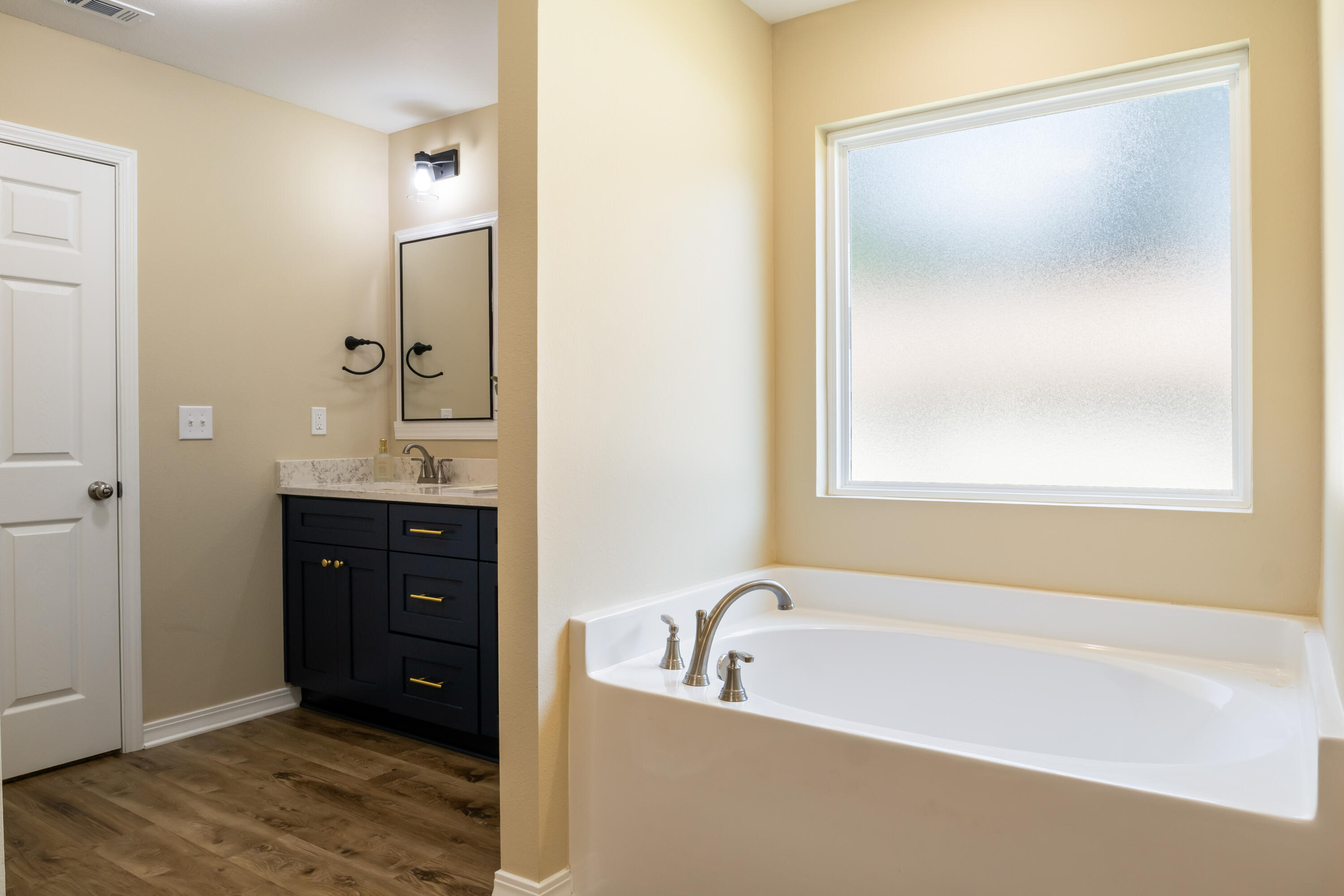 108 North Rayburn Street Crestview, FL 32539 - Photo 22 of 41 108a Rayburn St-18