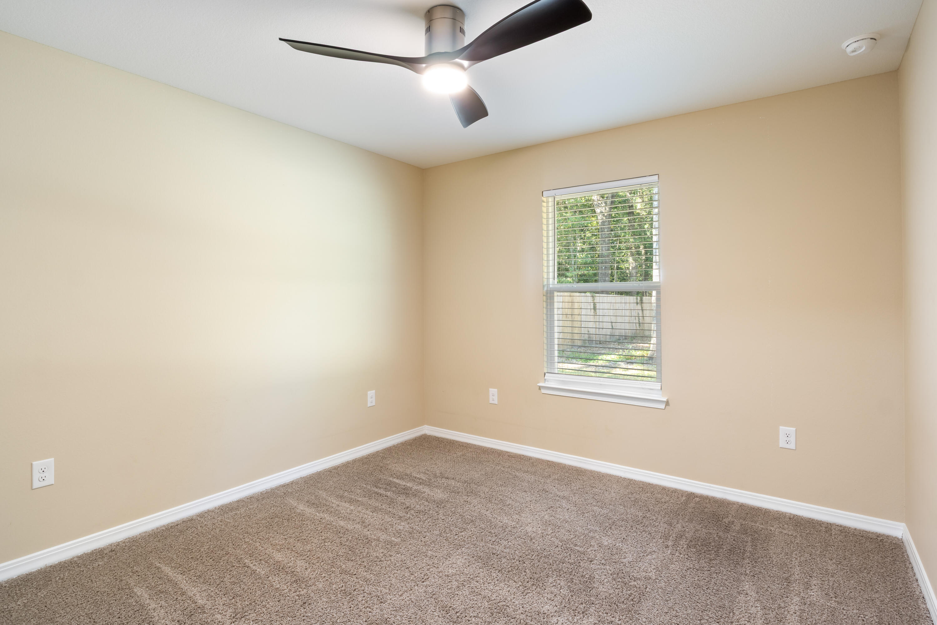 108 North Rayburn Street Crestview, FL 32539 - Photo 29 of 41 108a Rayburn St-25