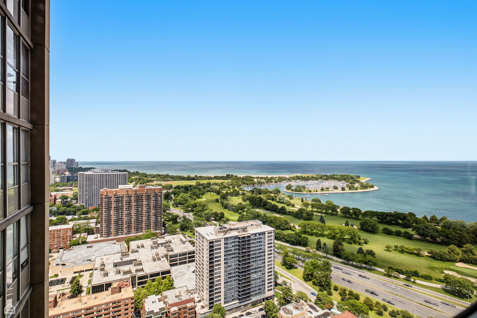 655 West Irving Park Road, Unit 4008 Chicago, IL 60613 - Photo 10 of 11