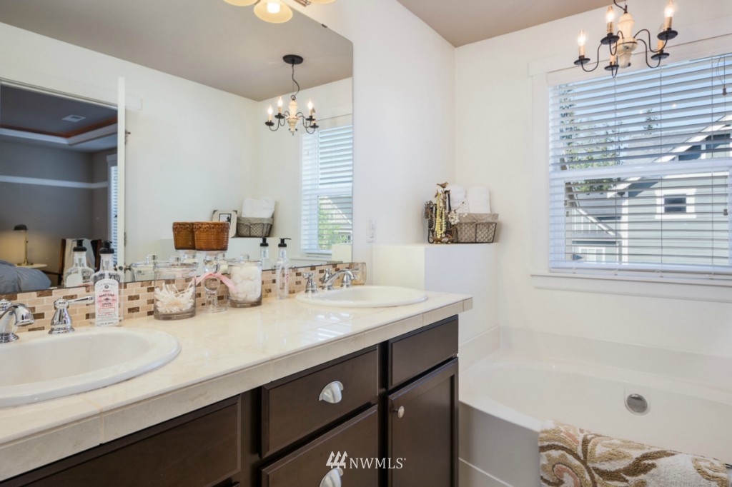 21023 40th Avenue Southeast Bothell, WA 98021 - Photo 17 of 25