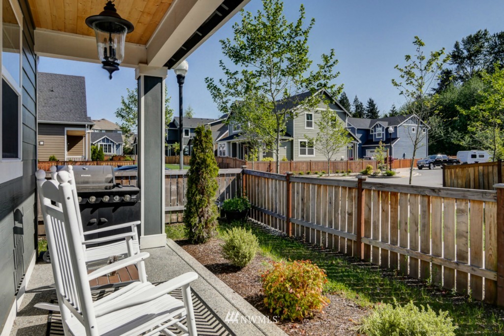 21023 40th Avenue Southeast Bothell, WA 98021 - Photo 4 of 25