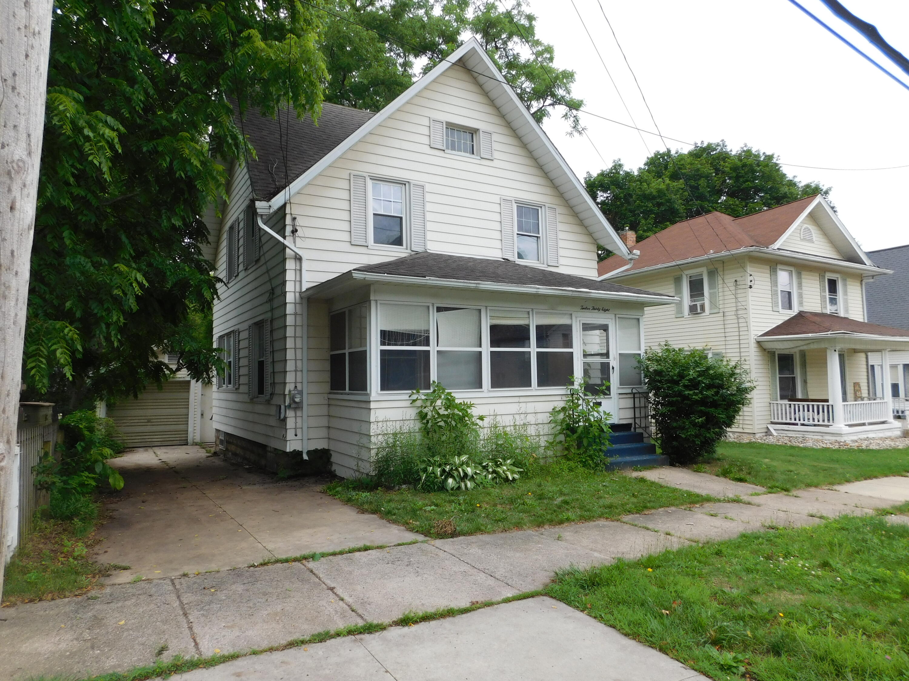 1238 3rd Street Jackson, MI 49203 - Photo 2 of 31 DSCN8877