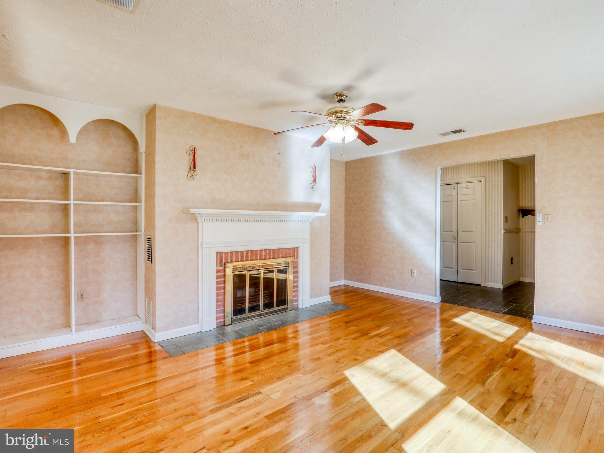 163 Old Forest Circle Winchester, VA 22602 - Photo 15 of 41 Living Room