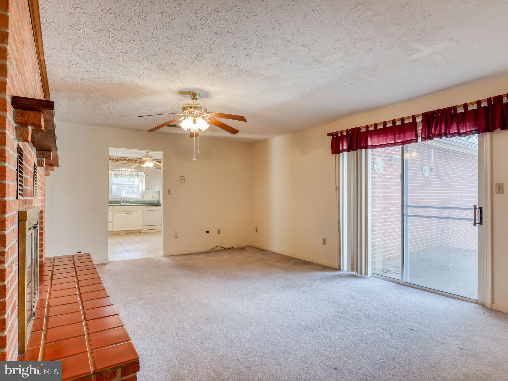 163 Old Forest Circle Winchester, VA 22602 - Photo 25 of 41 Family Room--access to huge entertaining deck