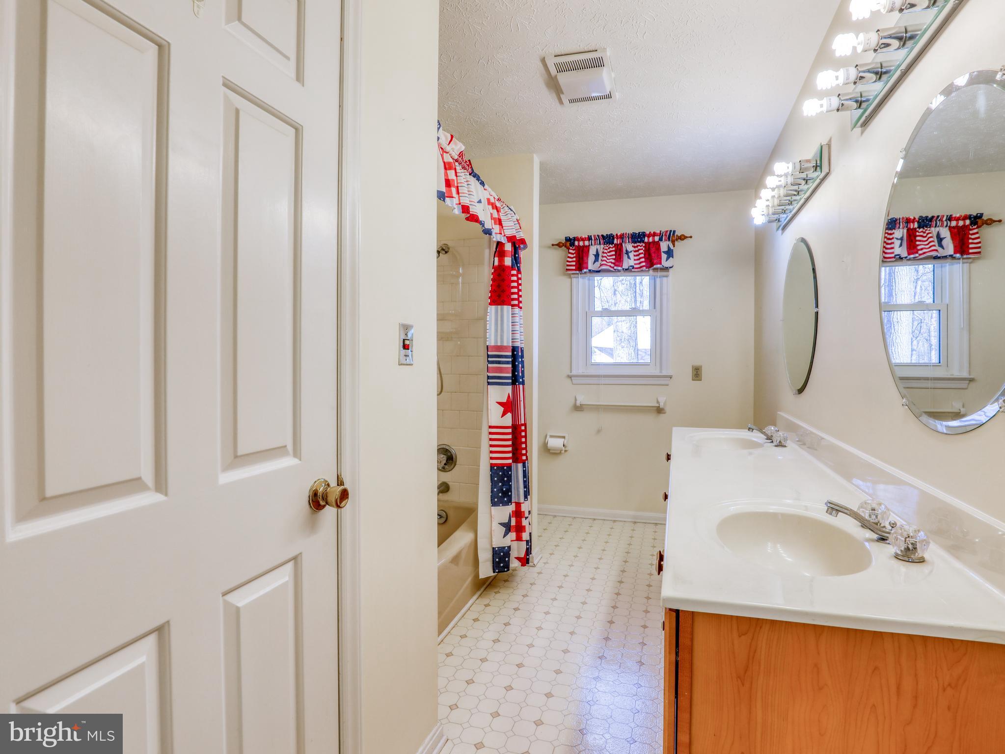 163 Old Forest Circle Winchester, VA 22602 - Photo 28 of 41 Hall Bath