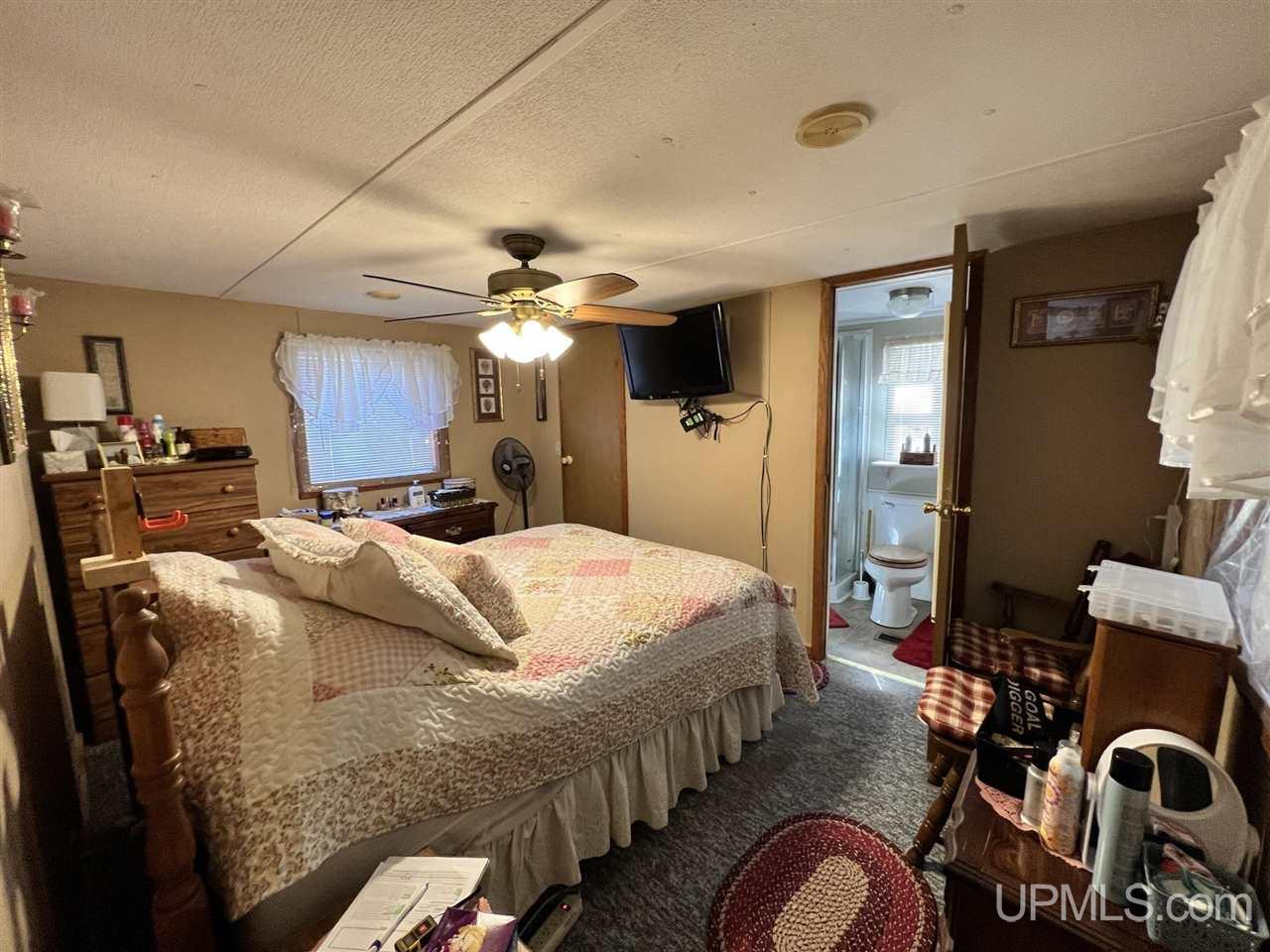 9253 Fragale Road Manistique, MI 49854 - Photo 6 of 10 Gallery Image 6