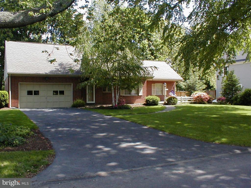 1405 Clayton Road Lancaster, PA 17603 - Photo 1 of 7 Gallery Image 1