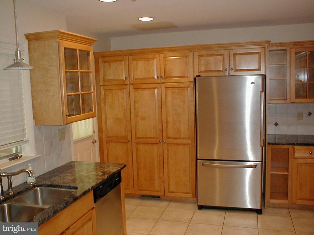 1405 Clayton Road Lancaster, PA 17603 - Photo 3 of 7 Gallery Image 3