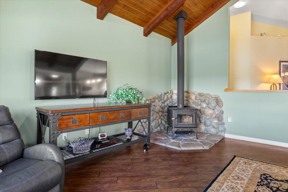 20410 Mallorca Lane Red Bluff, CA 96080 - Photo 7 of 37 a living room with furniture and a flat screen tv