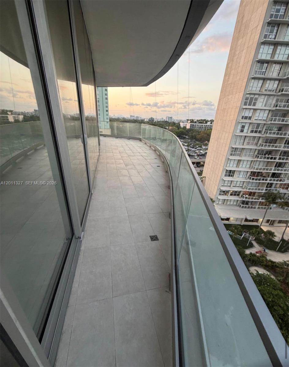 175 Southeast 25th Road, Unit 704 Miami, FL 33129 - Photo 6 of 18
