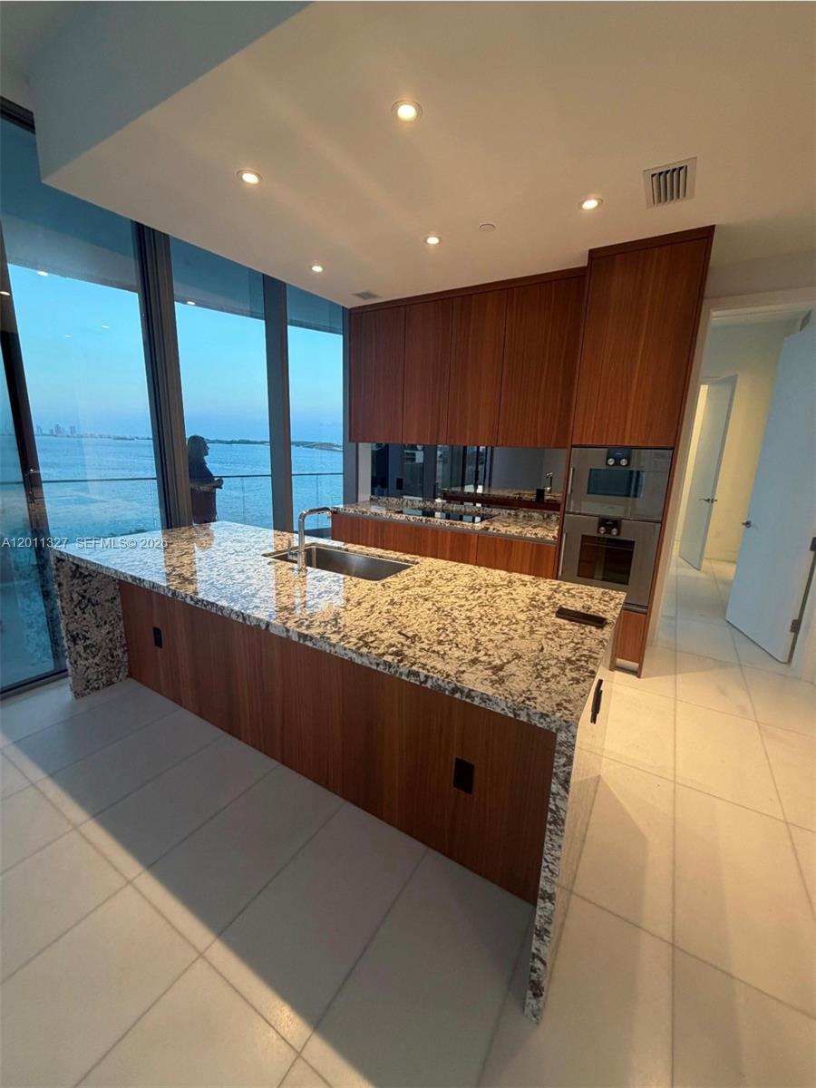 175 Southeast 25th Road, Unit 704 Miami, FL 33129 - Photo 7 of 18