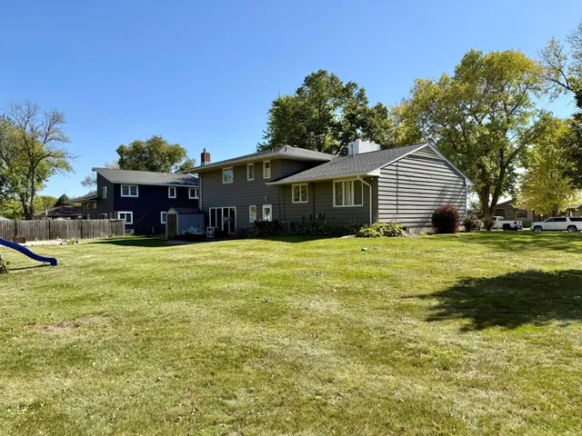 $295,000 | 1000 West Birch Avenue, Olivia, MN 56277