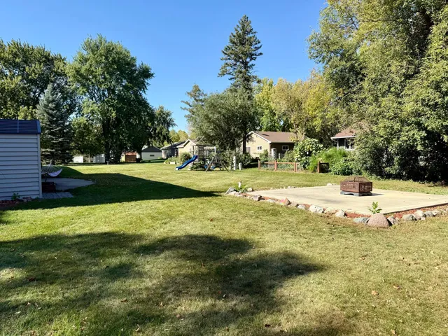 $295,000 | 1000 West Birch Avenue, Olivia, MN 56277