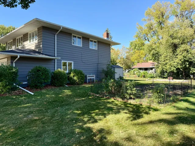 $295,000 | 1000 West Birch Avenue, Olivia, MN 56277