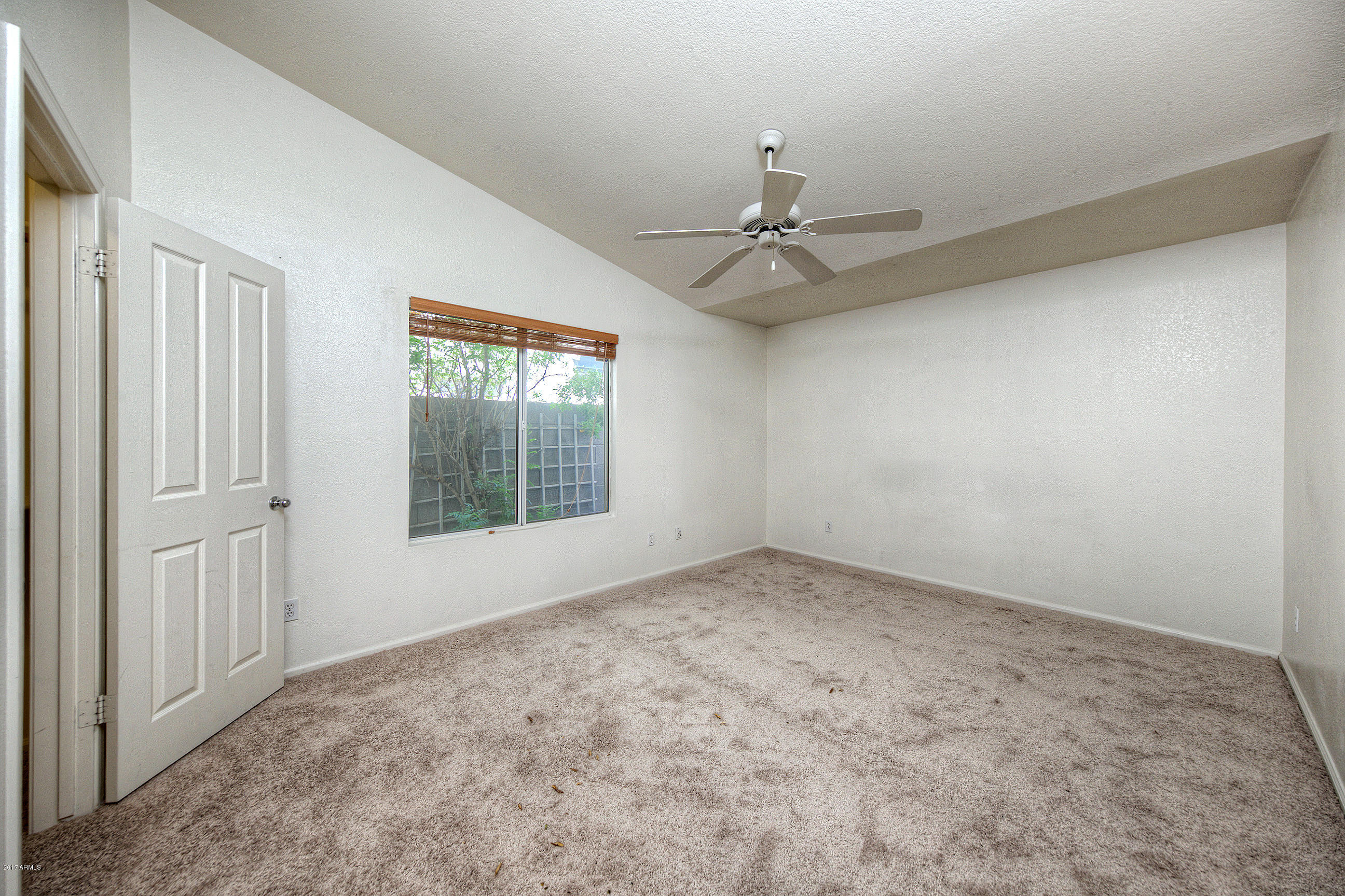 3031 East Escuda Road Phoenix, AZ 85050 - Photo 14 of 25 3031EEscudaRd014
