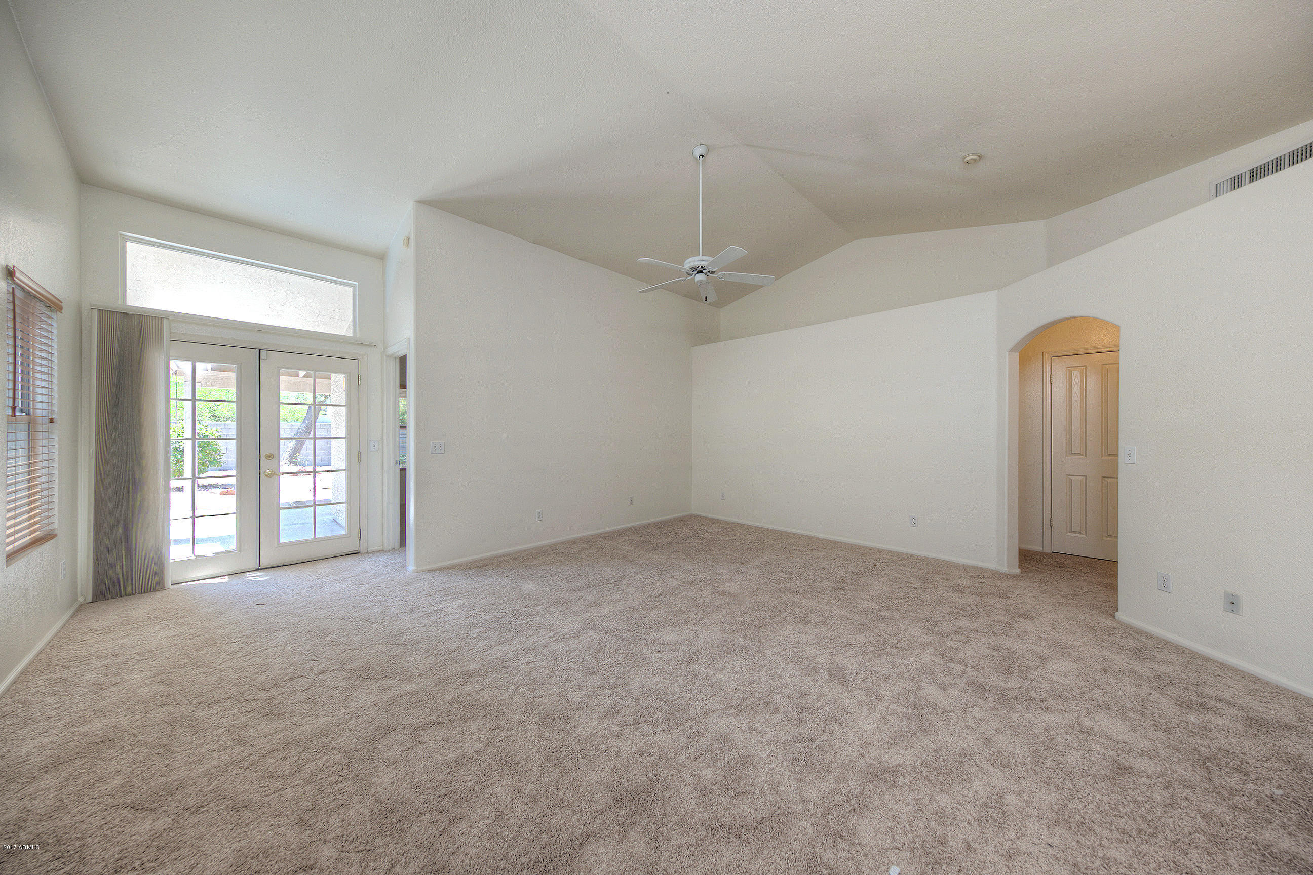 3031 East Escuda Road Phoenix, AZ 85050 - Photo 3 of 25 3031EEscudaRd003